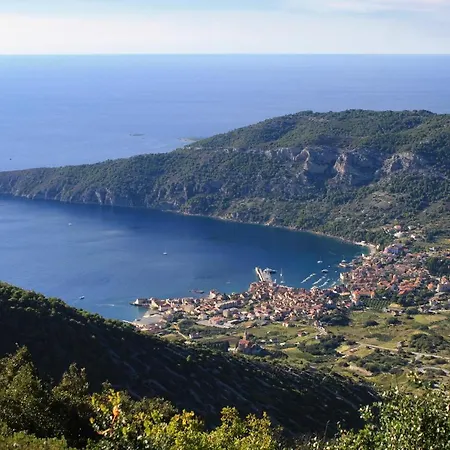 Apartment 2429e Komiza